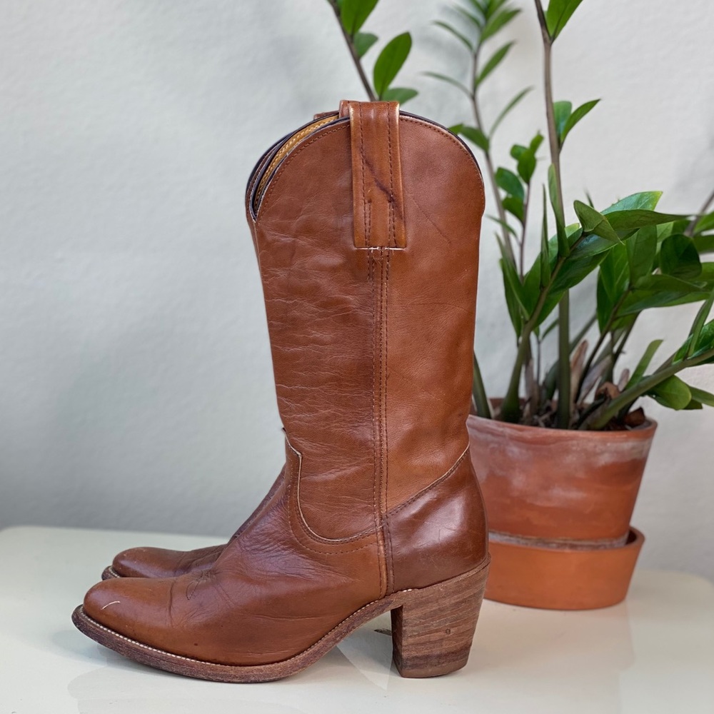 Vintage Frye leather boots *please see sizing notes.